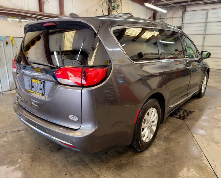 2019 Chrysler Pacifica Touring L