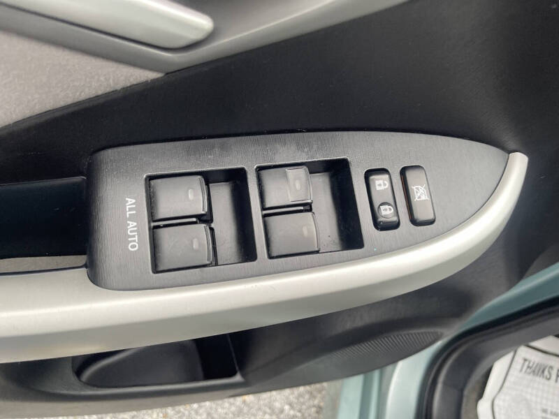 2013 Toyota Prius One