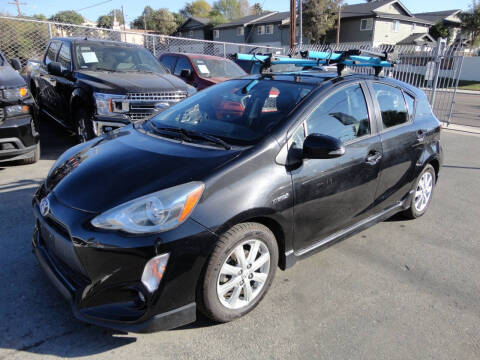2017 Toyota Prius c Four