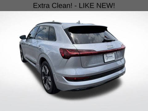 2022 Audi e-tron quattro Premium