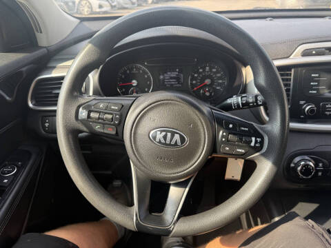 2017 Kia Sorento L