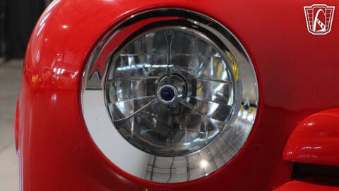 1948 Ford Deluxe