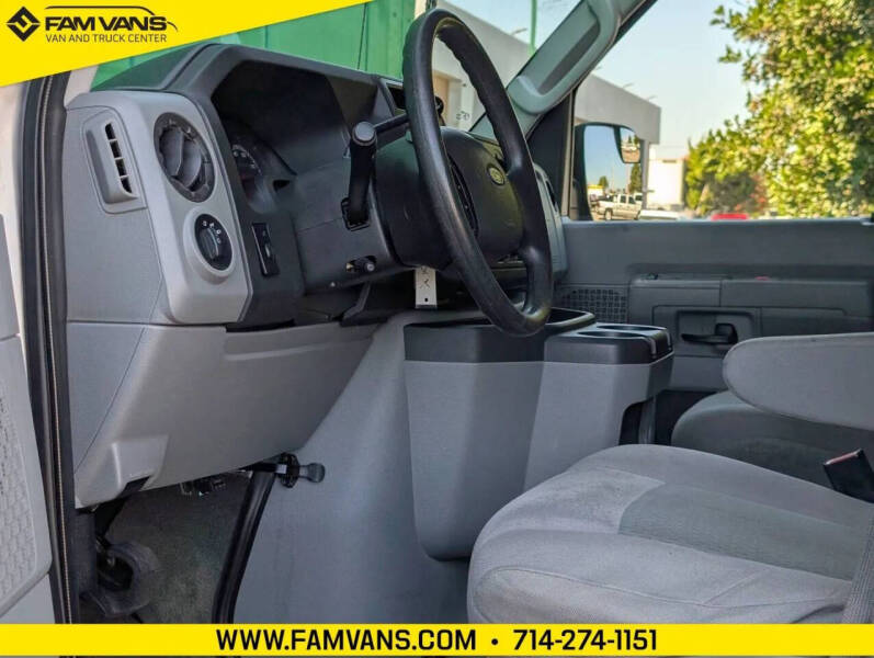 2013 Ford E-Series E-350 SD XLT