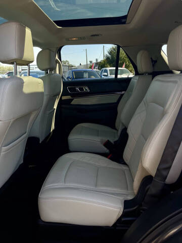 2017 Ford Explorer Platinum