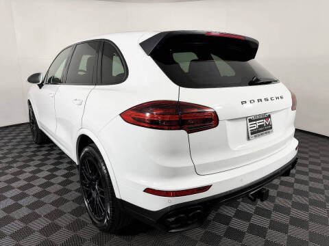 2017 Porsche Cayenne Platinum Edition