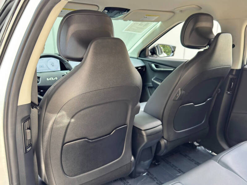 2024 Kia EV6 Light