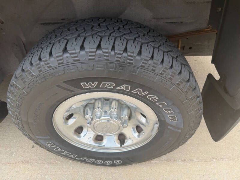 2003 Ford Excursion XLT