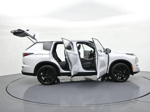 2026 Mitsubishi Outlander LE