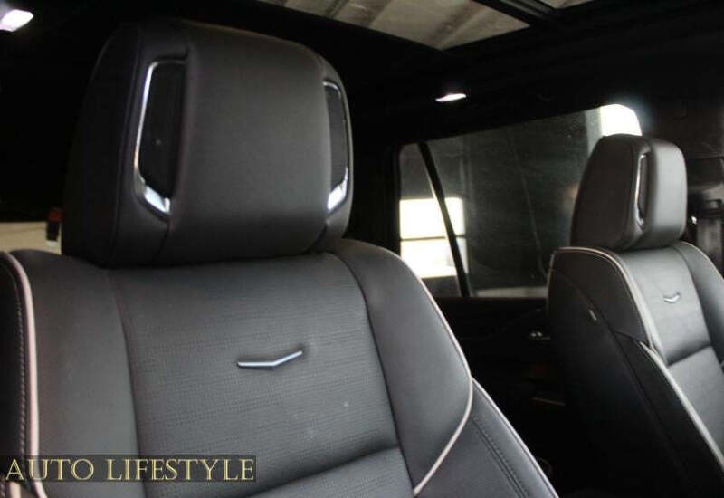 2023 Cadillac Escalade Sport