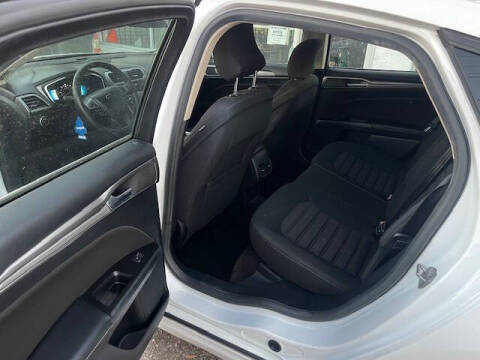 2017 Ford Fusion Hybrid SE