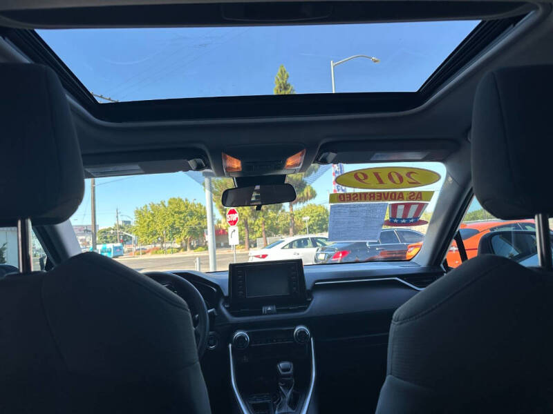 2019 Toyota RAV4 XLE