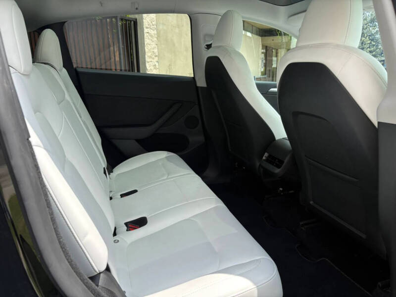 2023 Tesla Model Y Performance