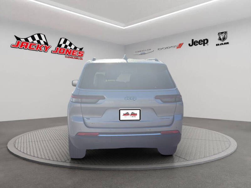 2023 Jeep Grand Cherokee L Laredo