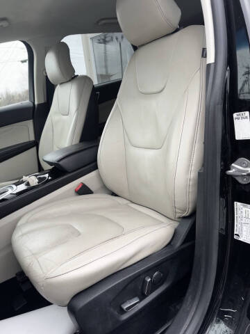 2017 Ford Edge Titanium
