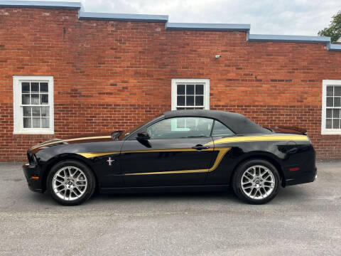 2014 Ford Mustang for sale at SETTLE'S CARS & TRUCKS in Flint Hill VA