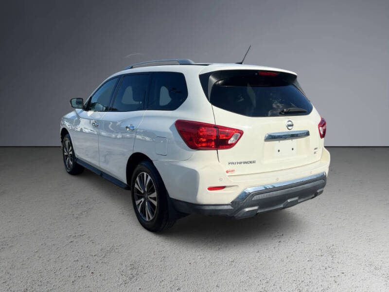 2017 Nissan Pathfinder S