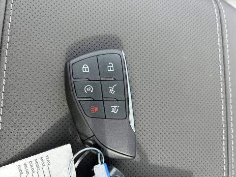 2025 GMC Yukon Elevation