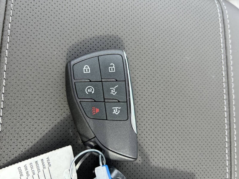 2025 GMC Yukon Elevation