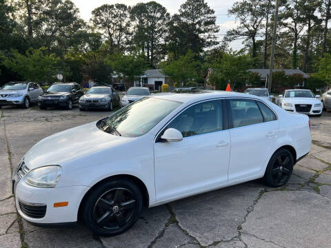 2009 Volkswagen Jetta for sale at Newtown Motors in Virginia Beach VA