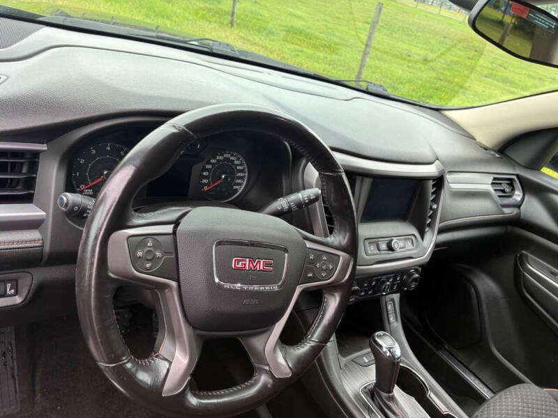 2018 GMC Acadia SLE-2