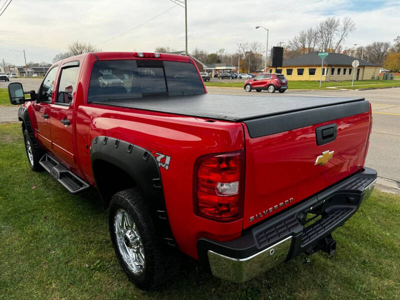 2012 Chevrolet Silverado 2500HD LT photo 11