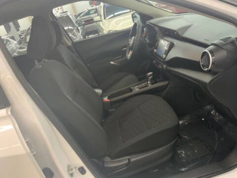 2022 Nissan Kicks SV