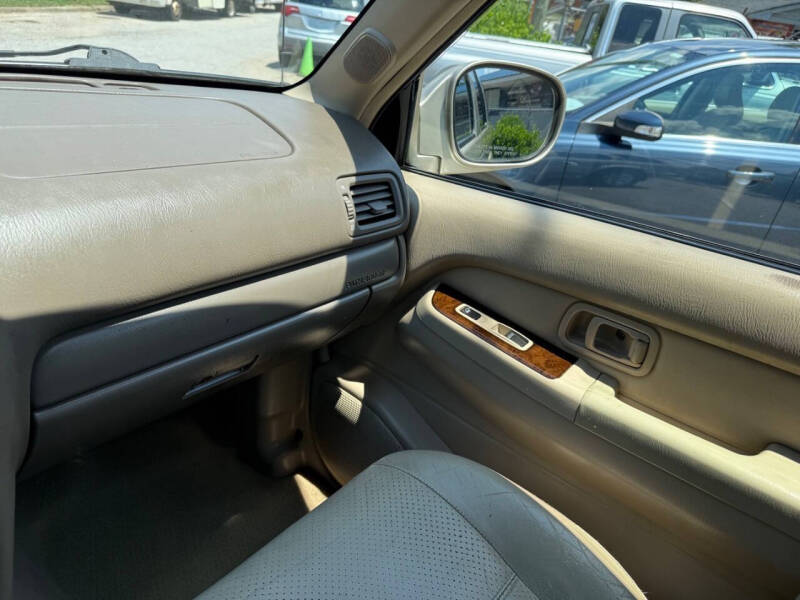 2002 Nissan Pathfinder LE