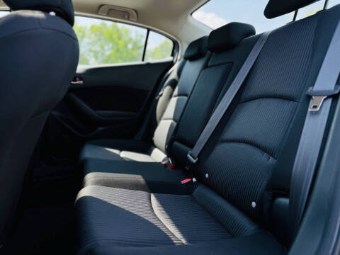 2016 Mazda MAZDA3 i Touring