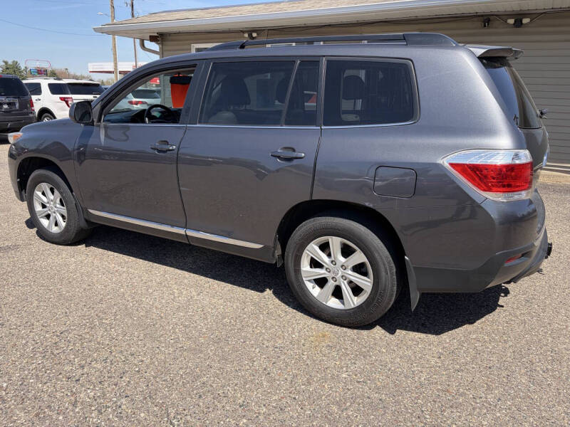2011 Toyota Highlander SE
