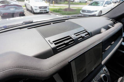 2022 Land Rover Defender 110 X-Dynamic SE