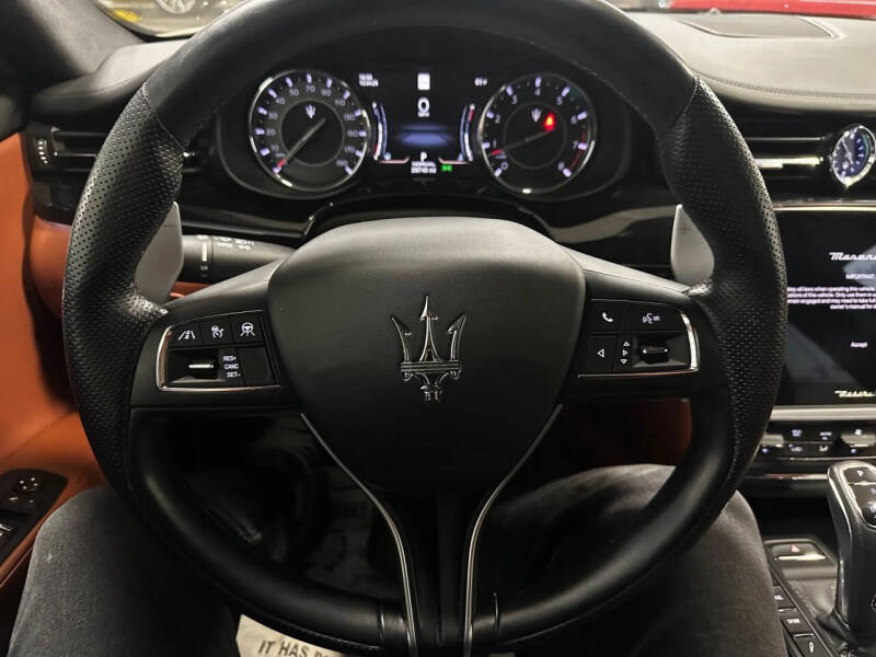 2022 Maserati Quattroporte Modena Q4