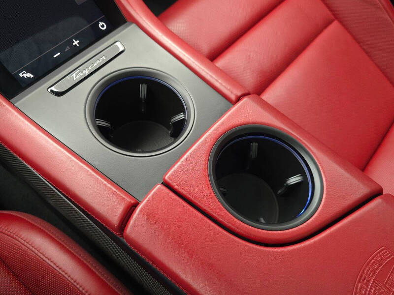 2020 Porsche Taycan Turbo