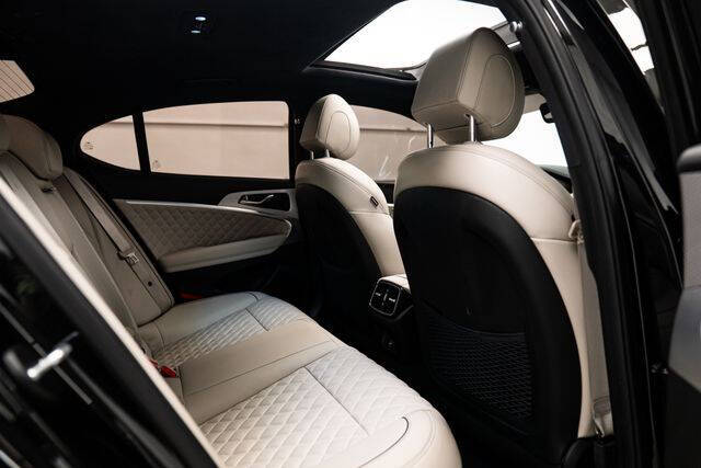 2023 Genesis G70