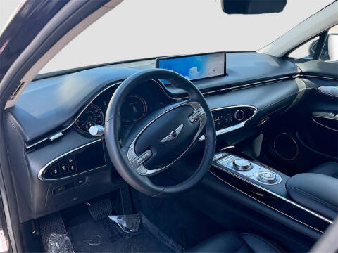 2024 Genesis GV70 2.5T Standard