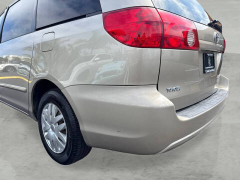 2008 Toyota Sienna LE 7-Passenger