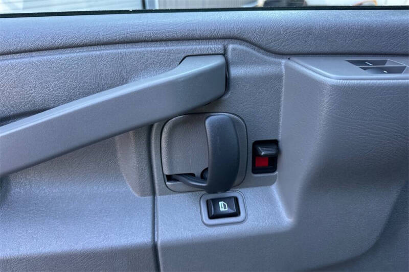 2024 Chevrolet Express LT 3500