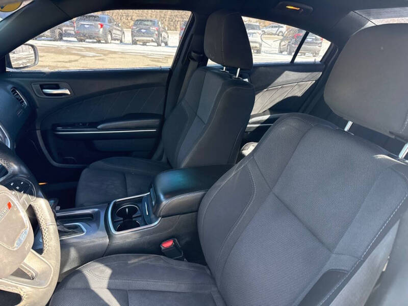 2019 Dodge Charger SXT