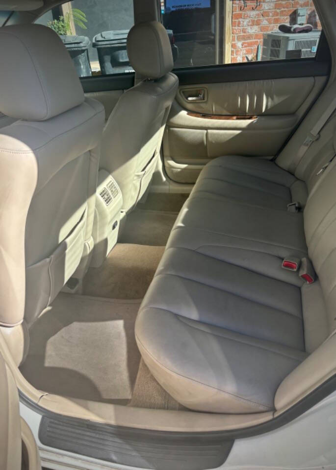 2001 Toyota Avalon 9