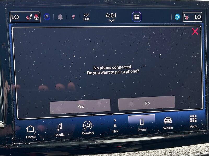 2027 Chrysler Pacifica Select
