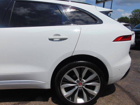 2017 Jaguar F-PACE S