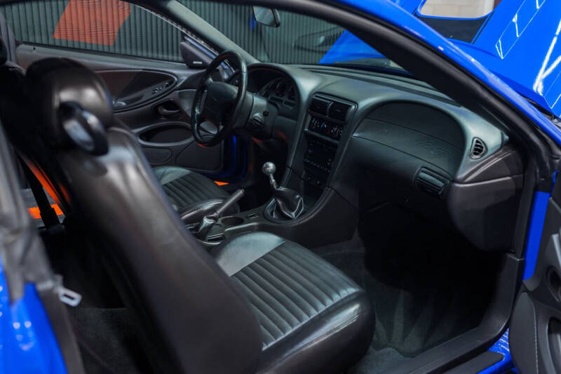 2004 Ford Mustang Mach 1 Premium