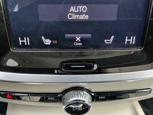 2020 Volvo S60 T6 Momentum