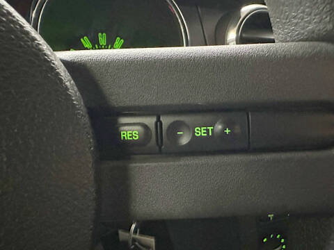 2008 Ford Mustang V6 Deluxe