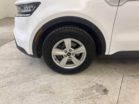 2022 Kia Sorento LX