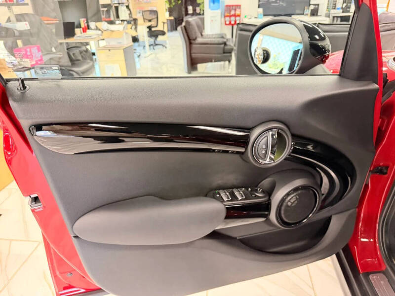 2017 MINI Hardtop 4 Door Cooper