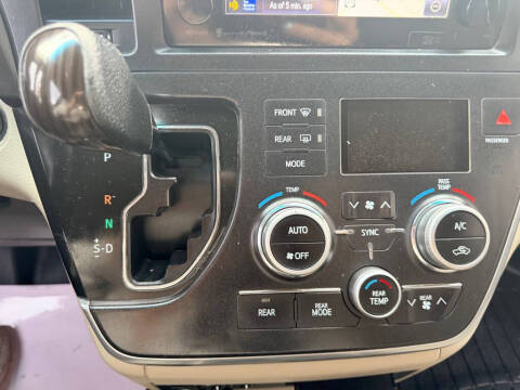 2016 Toyota Sienna