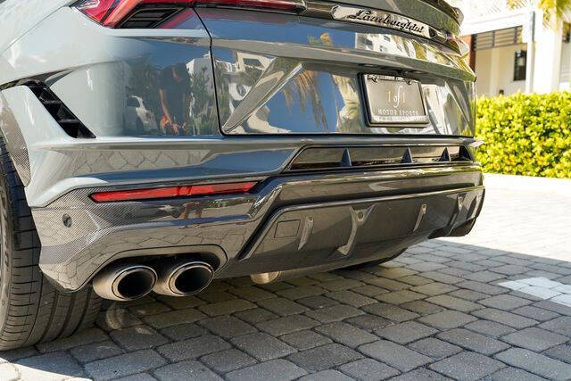 2023 Lamborghini Urus Performante