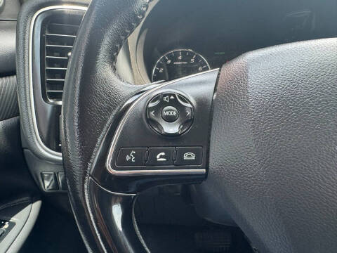 2016 Mitsubishi Outlander SE