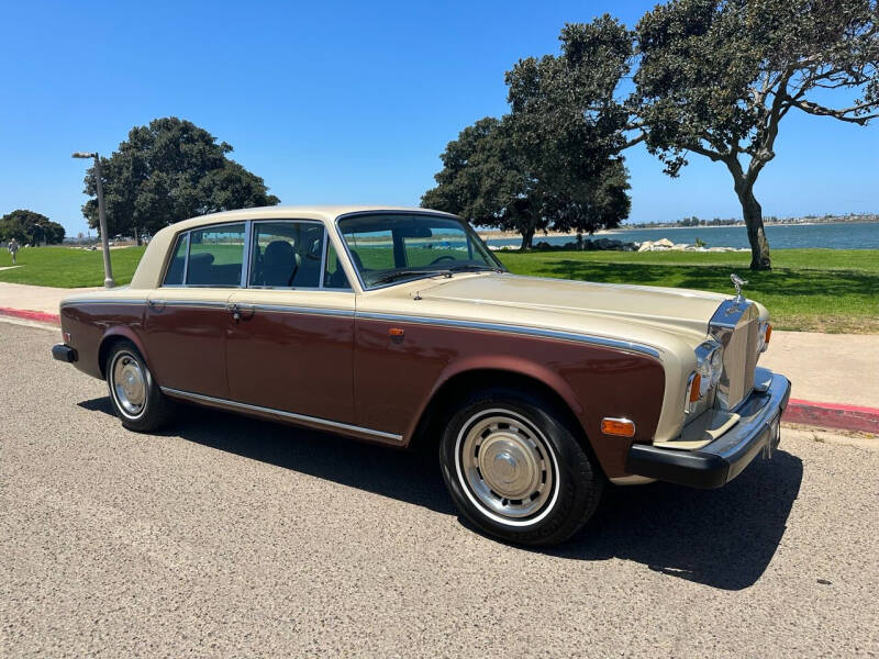 RollsRoyce Silver Shadow độ siêu xấu thét giá 3 tỷ đồng