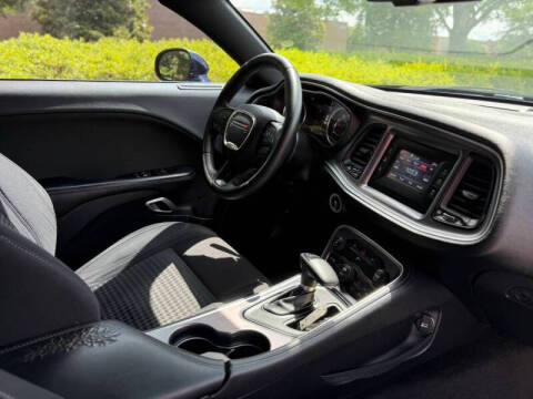 2015 Dodge Challenger SXT